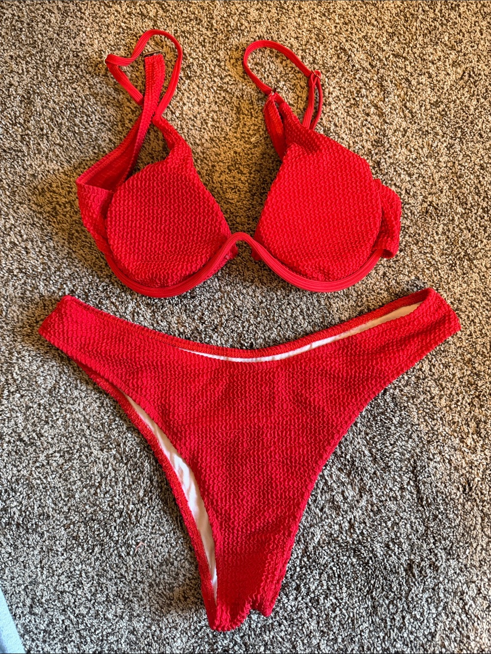 SHEIN Red Textured Underwire Bikini Set